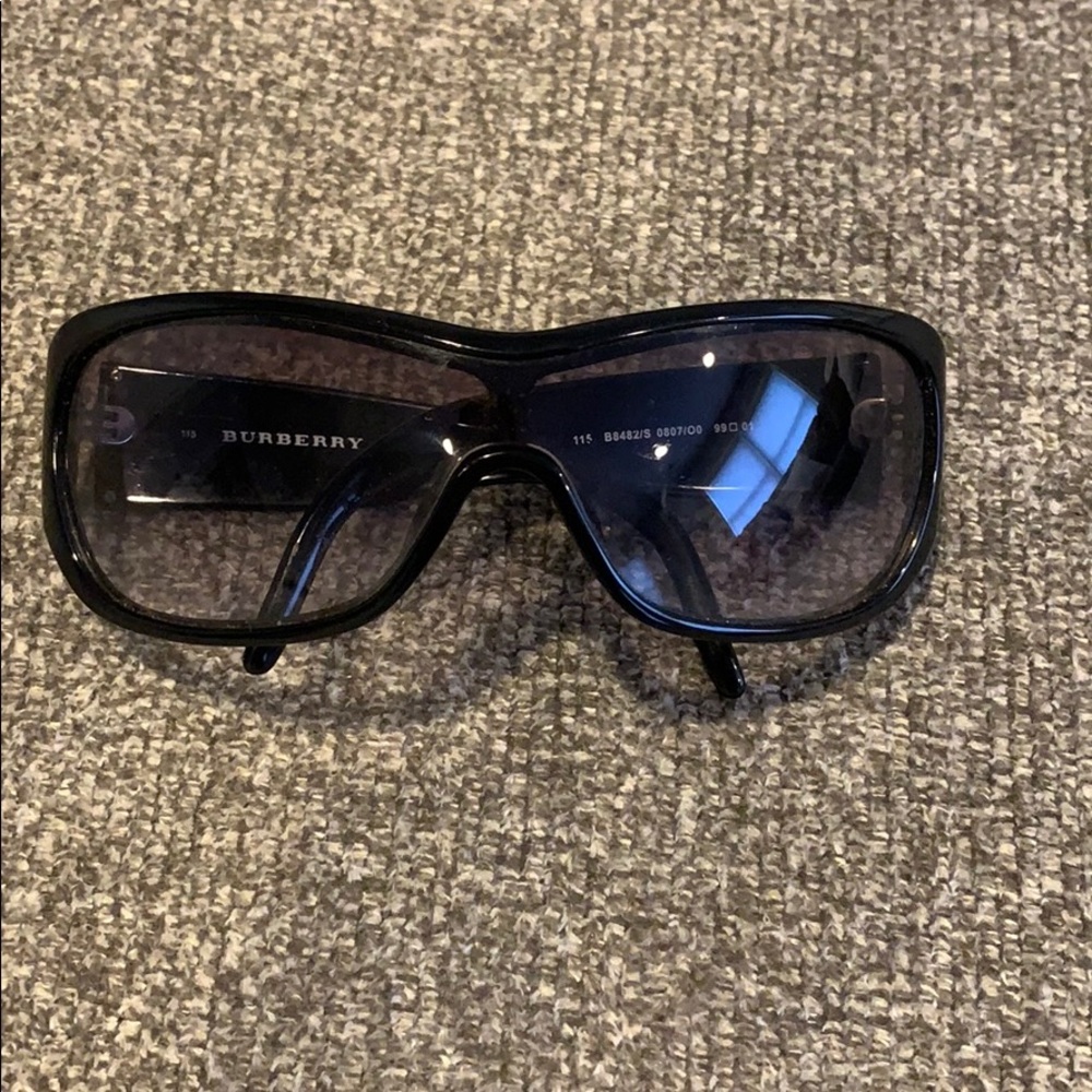 Burberry sunglasses
